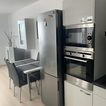 Amazing View-18th Floor-2 Bedrooms Flat - Free Parking