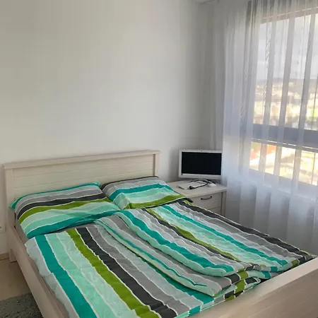 Amazing View-18th Floor-2 Bedrooms Flat - Free Parking *