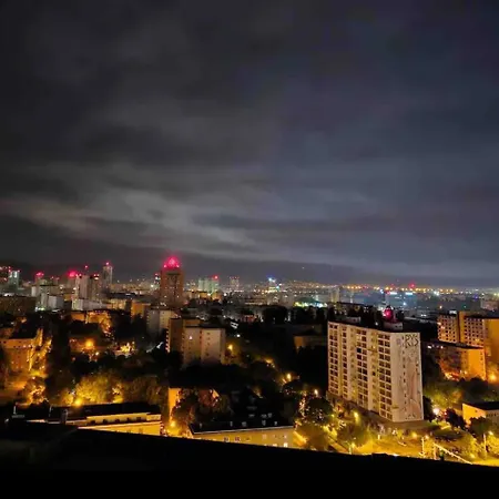 Amazing View-18th Floor-2 Bedrooms Flat - Free Parking * Pressburg