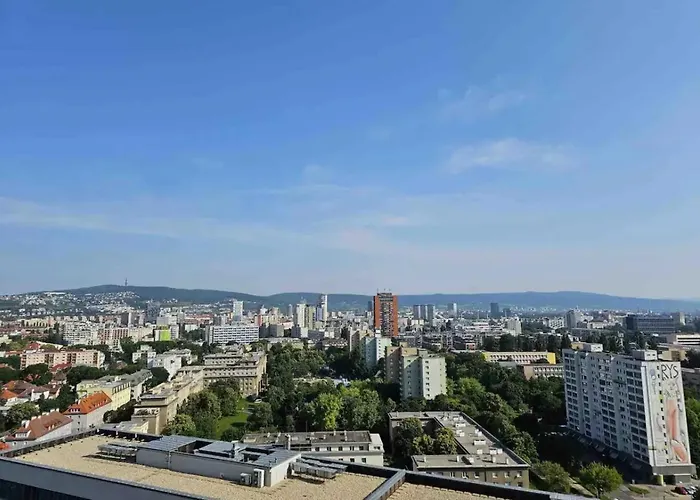 Amazing View-18th Floor-2 Bedrooms Flat - Free Parking شقة *