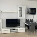 Amazing View-18th Floor-2 Bedrooms Flat - Free Parking