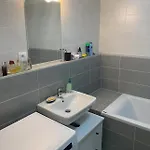 Amazing View-18th Floor-2 Bedrooms Flat - Free Parking *