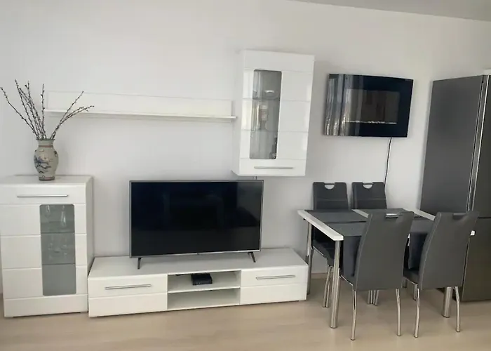 Amazing View-18th Floor-2 Bedrooms Flat - Free Parking